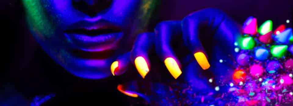 Soirée Fluo - Maquillage, Déguisement, Déco