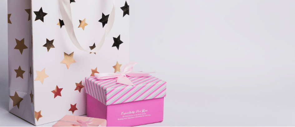 boite cadeaux anniversaire rose 